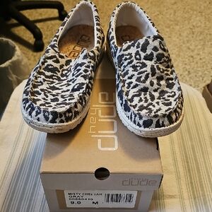 Hey Dude Womans Moccasins - Misty Cheetah Gray and Off White. Size 9M